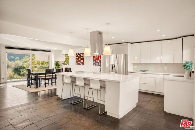 2388 Kimridge Road, Beverly Hills, CA 90210