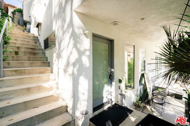 2388 Kimridge Road, Beverly Hills, CA 90210