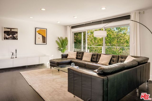 2388 Kimridge Road, Beverly Hills, CA 90210