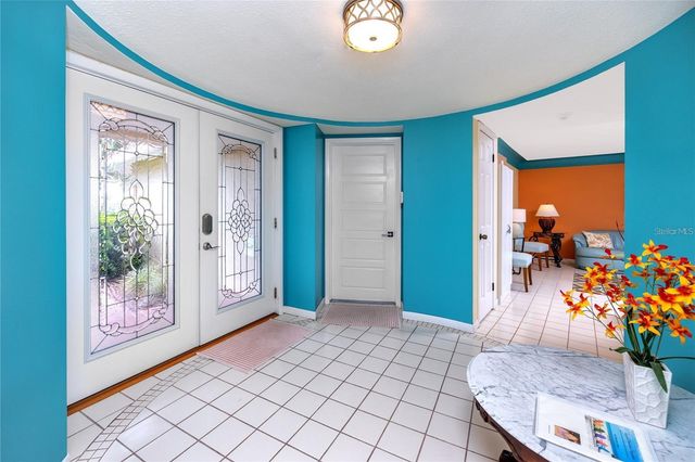 2096 MASSACHUSETTS AVENUE NE, St Petersburg, FL 33703