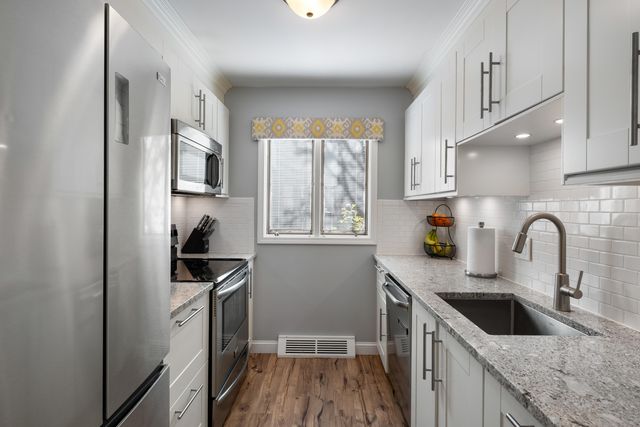 805 S Despelder Street 19, Grand Haven, MI 49417