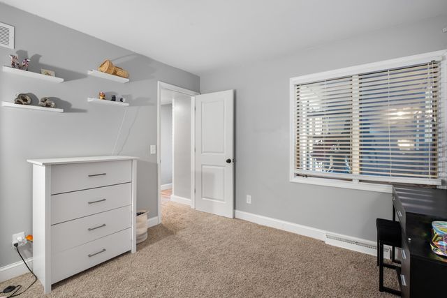 805 S Despelder Street 19, Grand Haven, MI 49417
