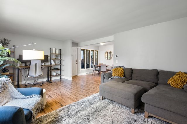 805 S Despelder Street 19, Grand Haven, MI 49417
