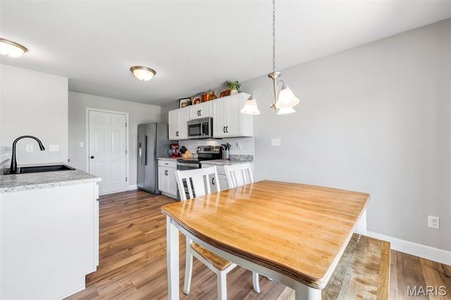 220 Charlestowne Place Drive, St Charles, MO 63301