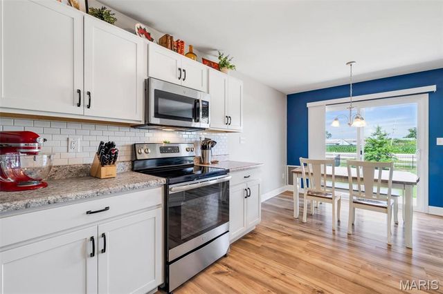 220 Charlestowne Place Drive, St Charles, MO 63301