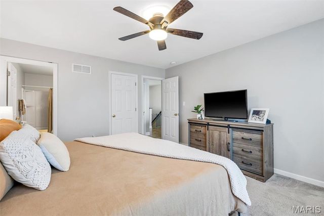 220 Charlestowne Place Drive, St Charles, MO 63301