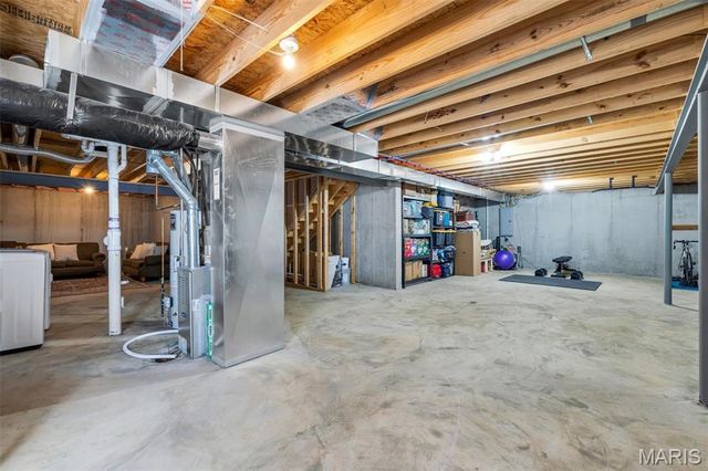 220 Charlestowne Place Drive, St Charles, MO 63301