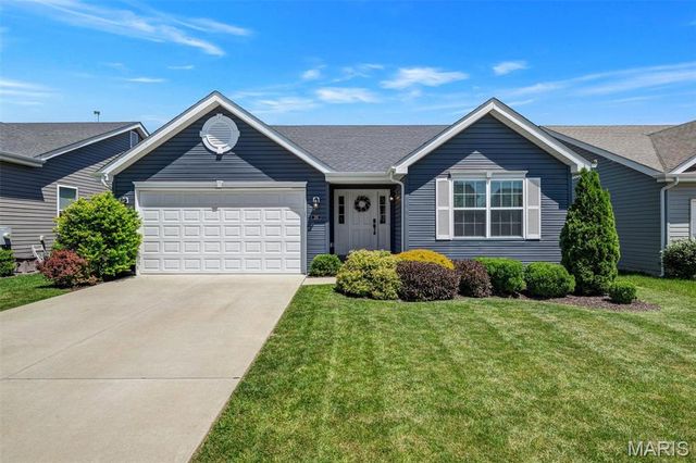 220 Charlestowne Place Drive, St Charles, MO 63301