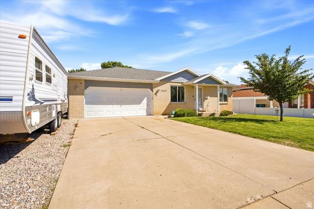 5220 S 2100 W, Roy, UT 84067
