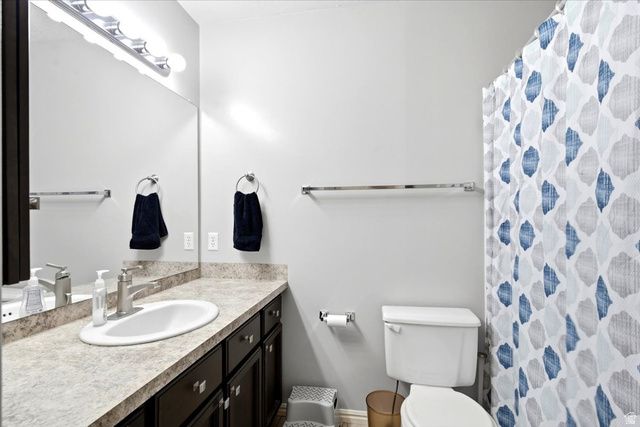 5220 S 2100 W, Roy, UT 84067