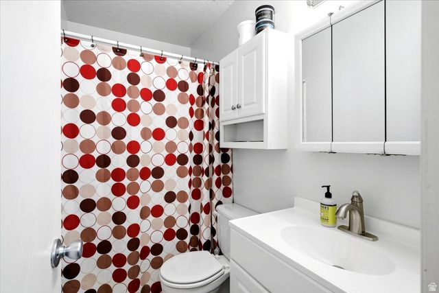 5220 S 2100 W, Roy, UT 84067