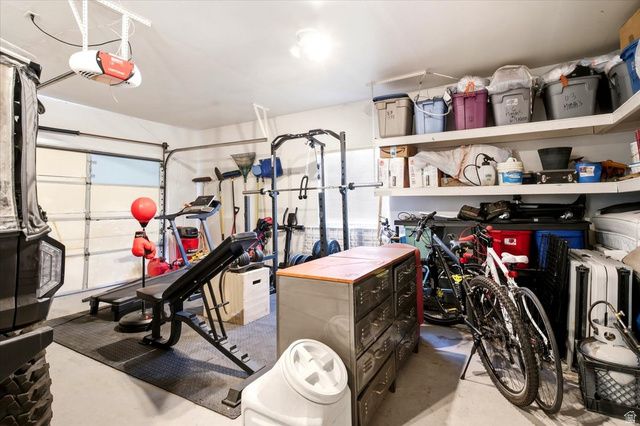 5220 S 2100 W, Roy, UT 84067