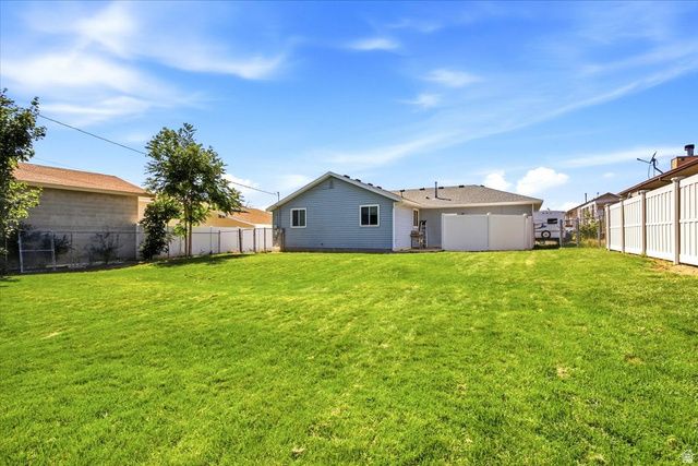 5220 S 2100 W, Roy, UT 84067