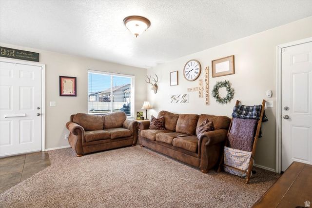 5220 S 2100 W, Roy, UT 84067