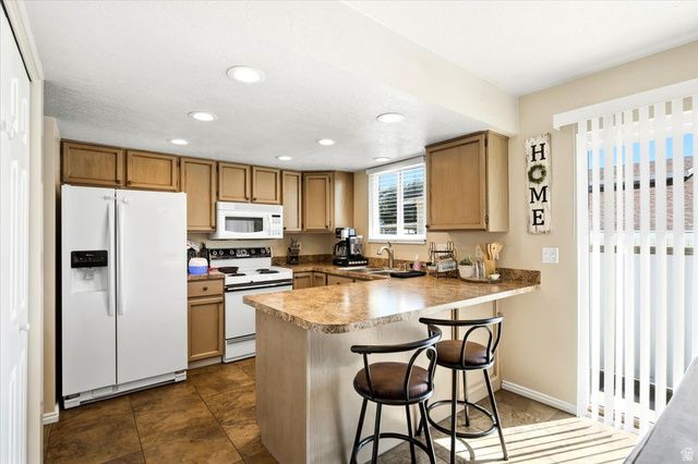 5220 S 2100 W, Roy, UT 84067