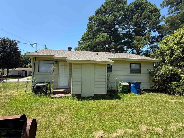 216 Meadow Park Drive, North Little Rock, AR 72117