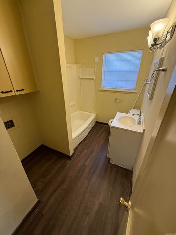 216 Meadow Park Drive, North Little Rock, AR 72117