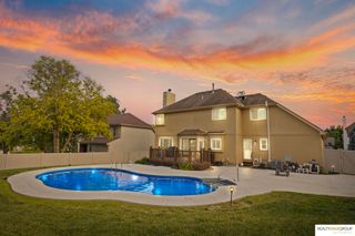 17812 Washington Circle, Omaha, NE 68135