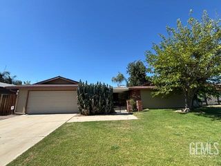 6008 Cardiff Avenue, Bakersfield, CA 93309