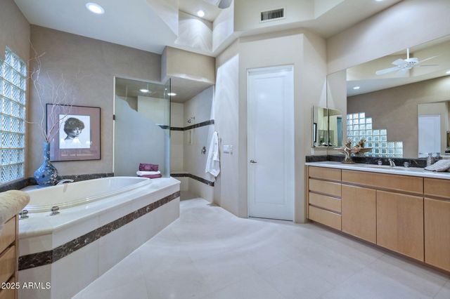 11642 E CHARTER OAK Drive, Scottsdale, AZ 85259