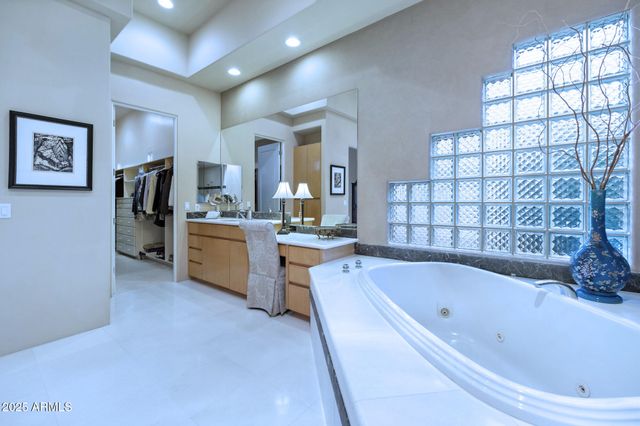 11642 E CHARTER OAK Drive, Scottsdale, AZ 85259