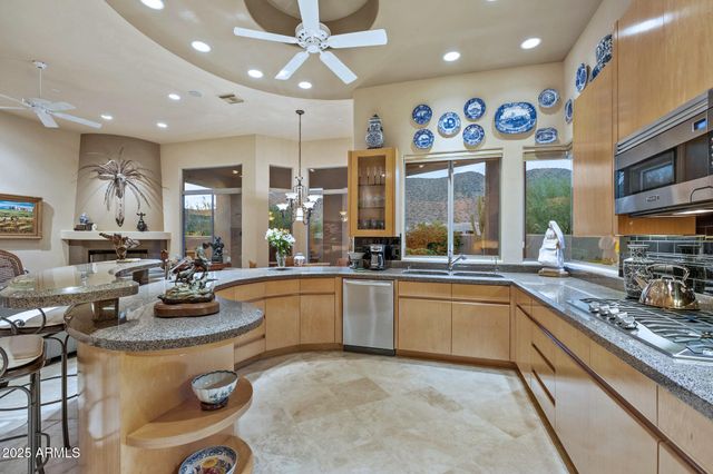 11642 E CHARTER OAK Drive, Scottsdale, AZ 85259