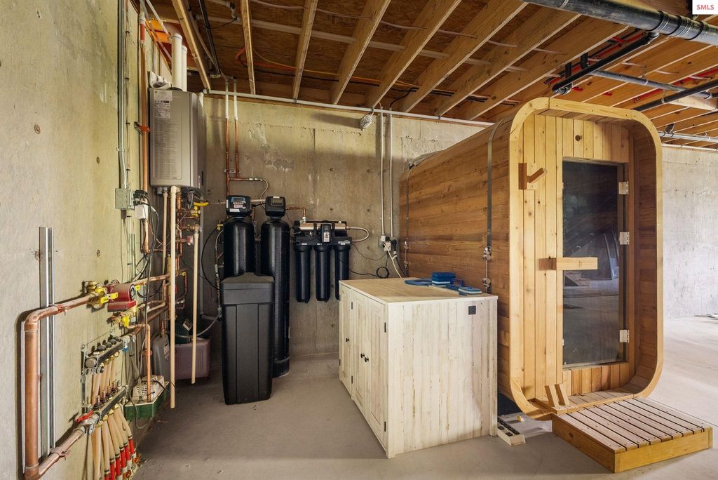 452 Ruby Creek Rd, Naples, ID 83847 photo 22