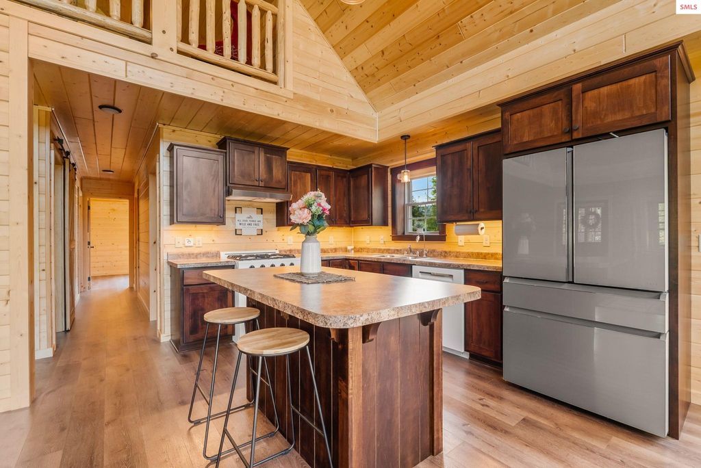 452 Ruby Creek Rd, Naples, ID 83847 photo 9