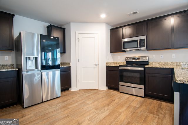 909 Teabiscuit Way, Mcdonough, GA 30253