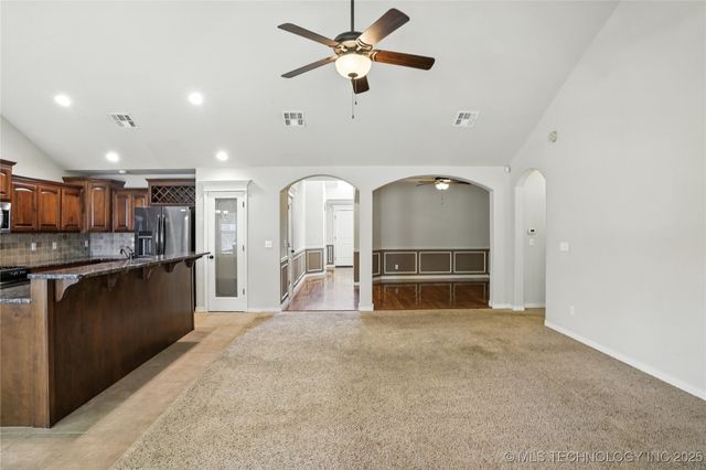 12809 E 69th Street North, Owasso, OK 74055