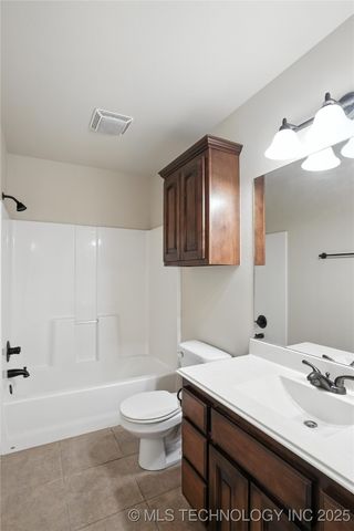 12809 E 69th Street North, Owasso, OK 74055