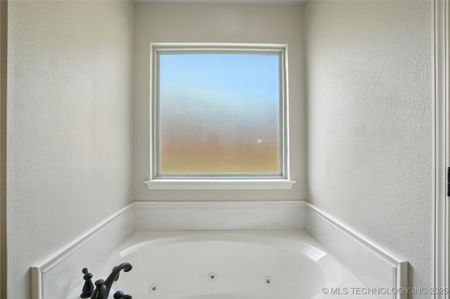 12809 E 69th Street North, Owasso, OK 74055