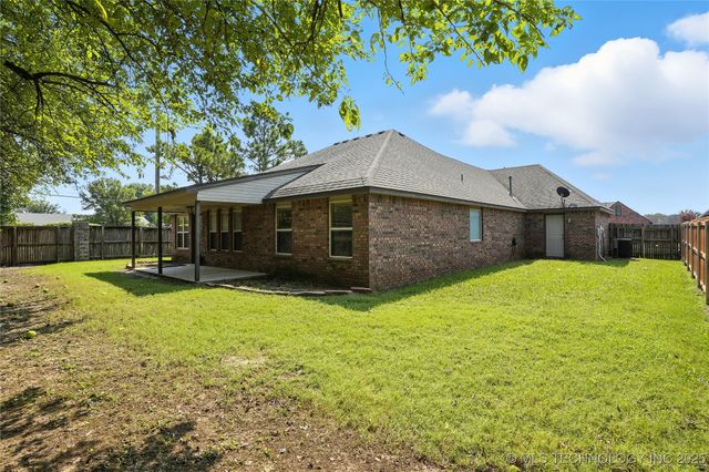 12809 E 69th Street North, Owasso, OK 74055