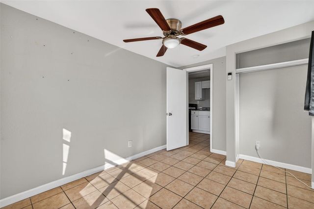 6401 31ST STREET N 4, St Petersburg, FL 33702