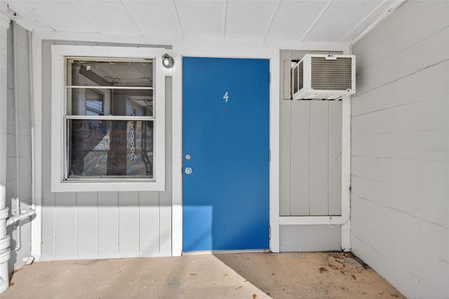 6401 31ST STREET N 4, St Petersburg, FL 33702