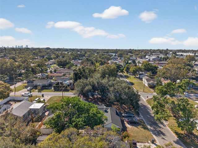 6401 31ST STREET N 4, St Petersburg, FL 33702