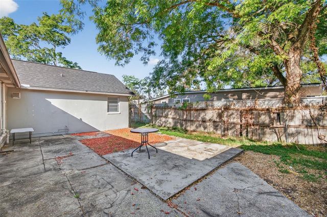 6401 31ST STREET N 4, St Petersburg, FL 33702