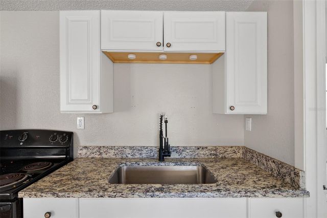 6401 31ST STREET N 4, St Petersburg, FL 33702