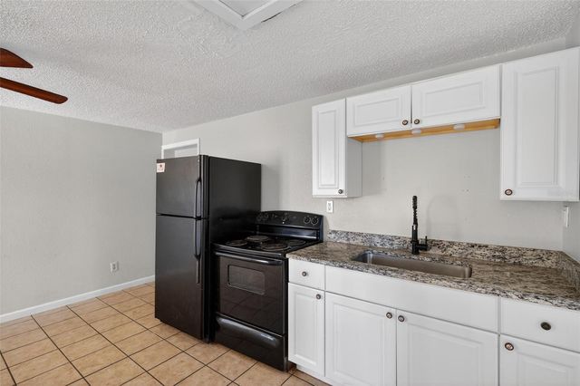 6401 31ST STREET N 4, St Petersburg, FL 33702