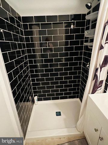 5414 85TH #201, New Carrollton, MD 20784