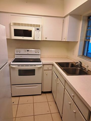 9940 47TH AVENUE N 320, St Petersburg, FL 33708