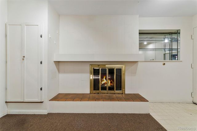 2075 Derby Road, Troy, MI 48084