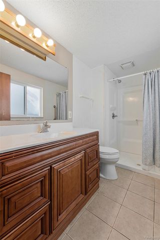 2075 Derby Road, Troy, MI 48084