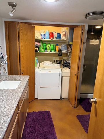 1888 W Chimazo Dr, Pueblo West, CO 81007