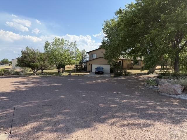 1888 W Chimazo Dr, Pueblo West, CO 81007