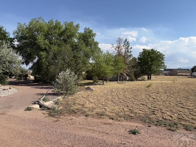 1888 W Chimazo Dr, Pueblo West, CO 81007