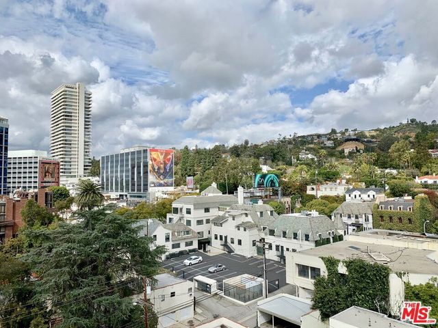 999 N DOHENY Drive 904, West Hollywood, CA 90069