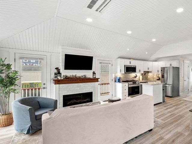 23 Juniper Avenue, Salem, MA 01970