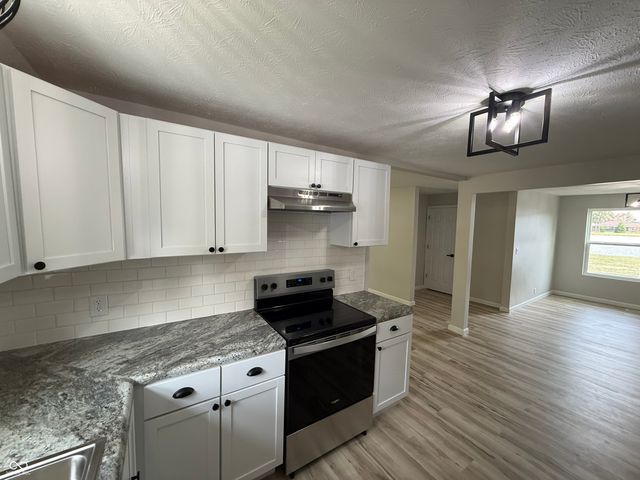 602 S Murphy Avenue, Brazil, IN 47834