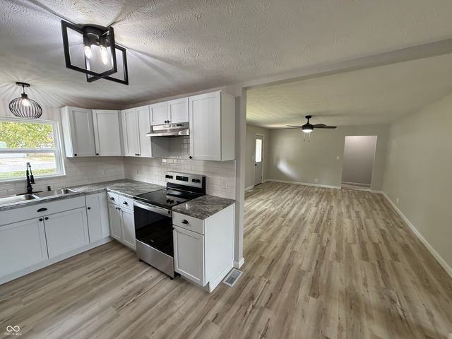 602 S Murphy Avenue, Brazil, IN 47834